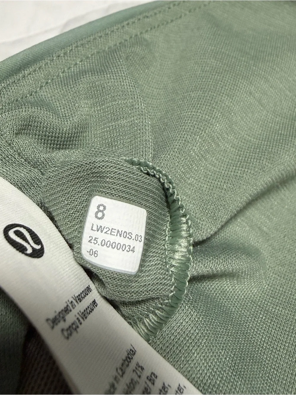 NWT Size 10 Lululemon Energy Longline Bra B–D Cups CDGM Chroma Drift Green Multi
